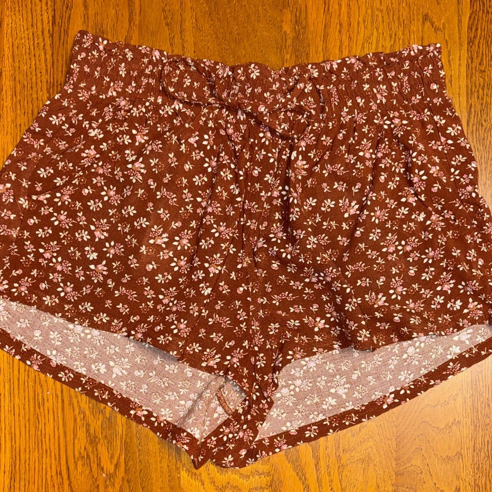 Aeropostale small Floral High Waist Shorts - Brown